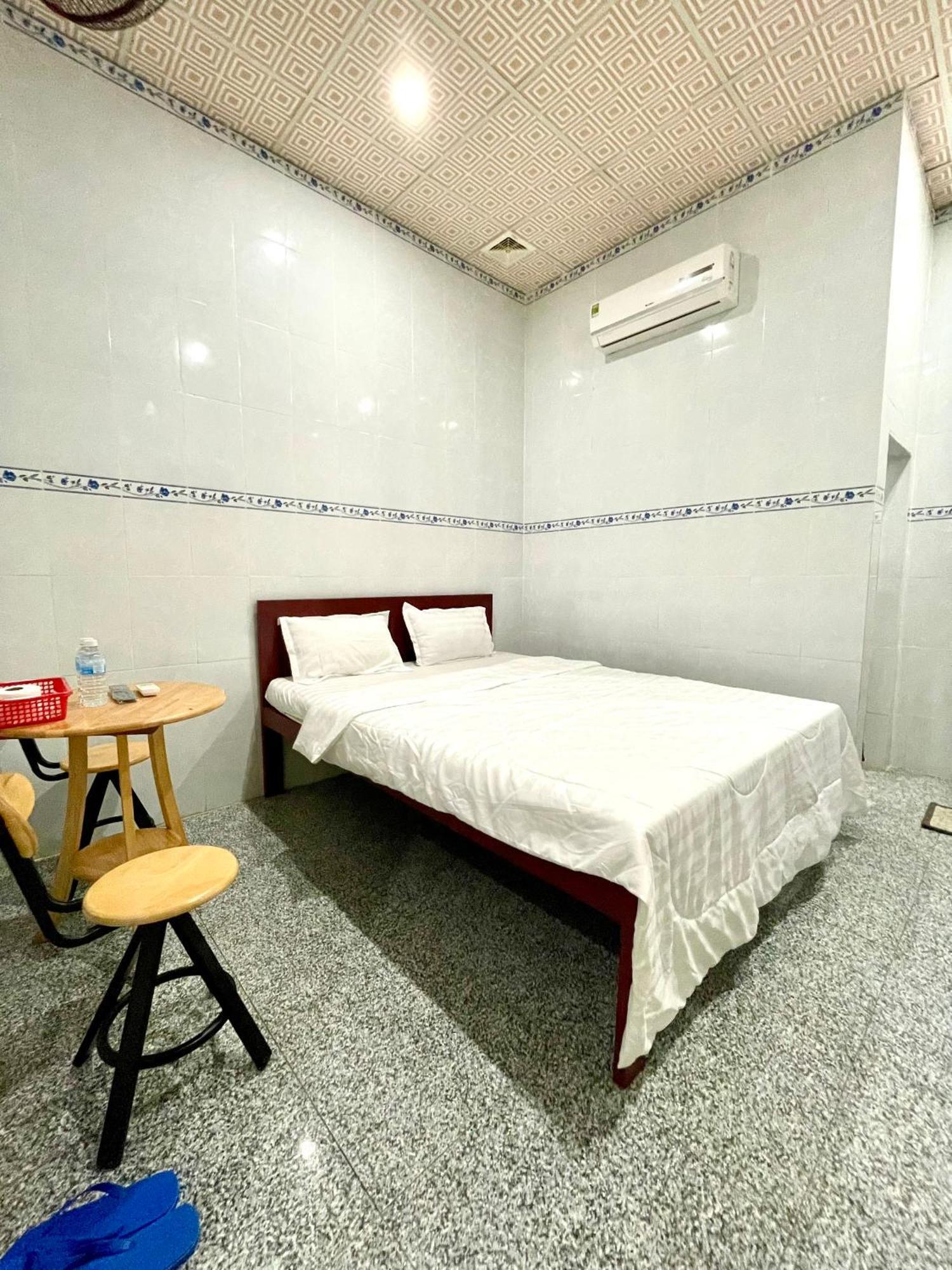 Nhà Nghỉ TáN PháT Hotel Ap Thanh Son Buitenkant foto