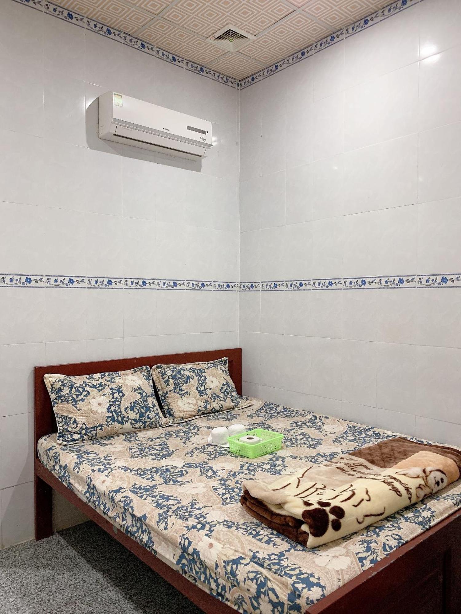Nhà Nghỉ TáN PháT Hotel Ap Thanh Son Buitenkant foto